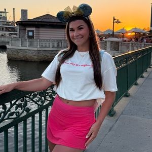 Meet your Posher, Cameo